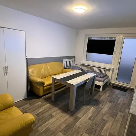 Apartment Haste *
